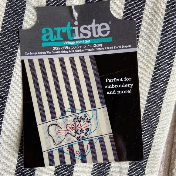 NWT - 3 - Kitchen Towels  Black & White - for Embroidery or Just as is - Picture 6 of 6